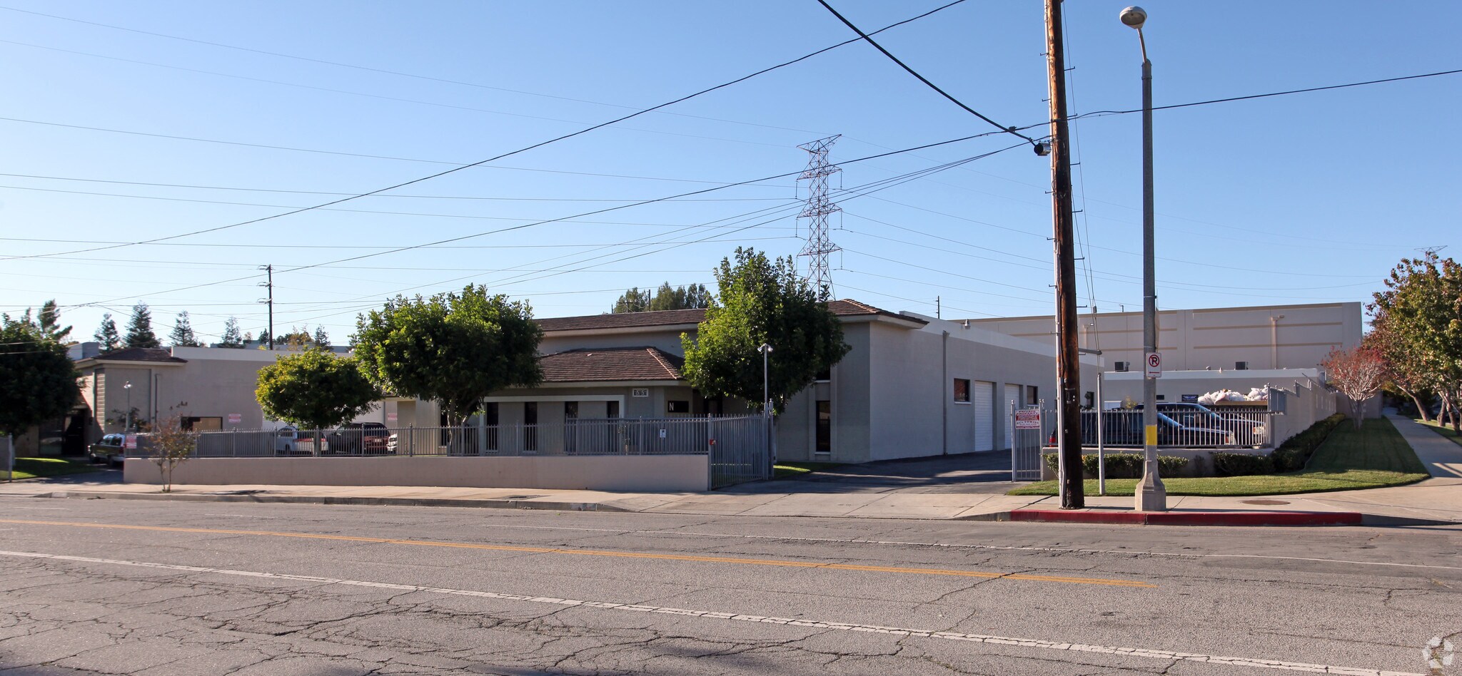 15751 Roxford St, Sylmar, CA for lease Primary Photo- Image 1 of 5