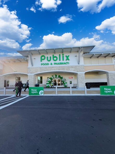 9964 Old Baymeadows Rd, Jacksonville, FL for lease - Building Photo - Image 3 of 9