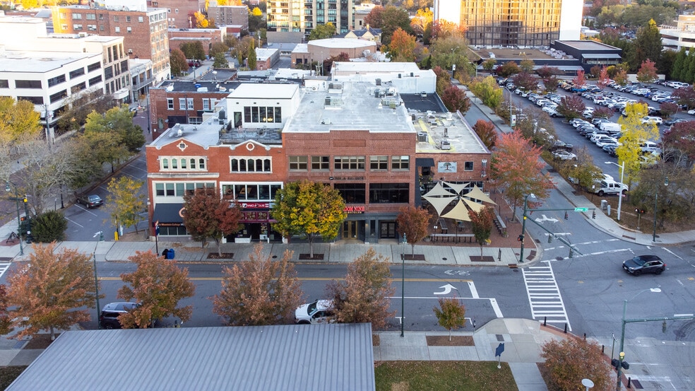 124 College St, Asheville, NC for sale - Primary Photo - Image 1 of 54