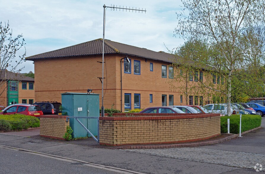 St. James Rd, Brackley à louer - Photo du bâtiment - Image 2 de 18