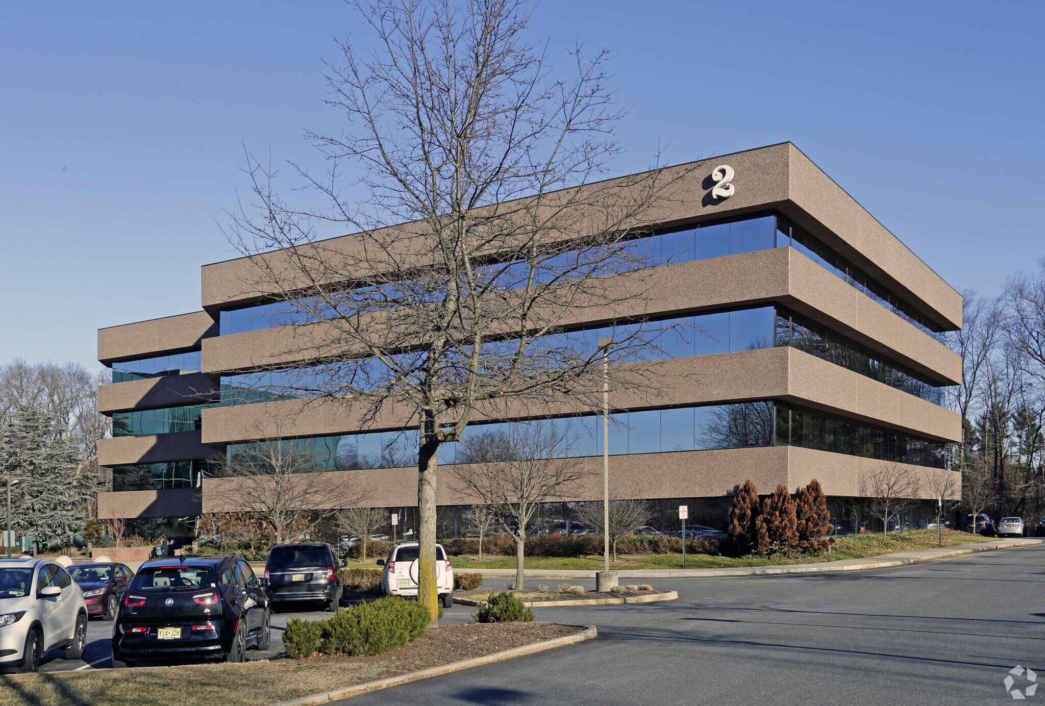 2 Executive Blvd, Suffern, NY à louer Photo principale- Image 1 de 19