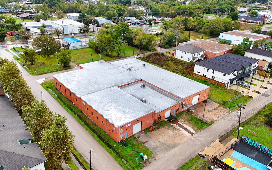 6307 Foster St, Houston, TX à vendre - Photo du bâtiment - Image 3 de 14