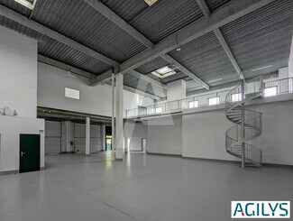 Plus de détails pour Bureau, Local d'activités à louer