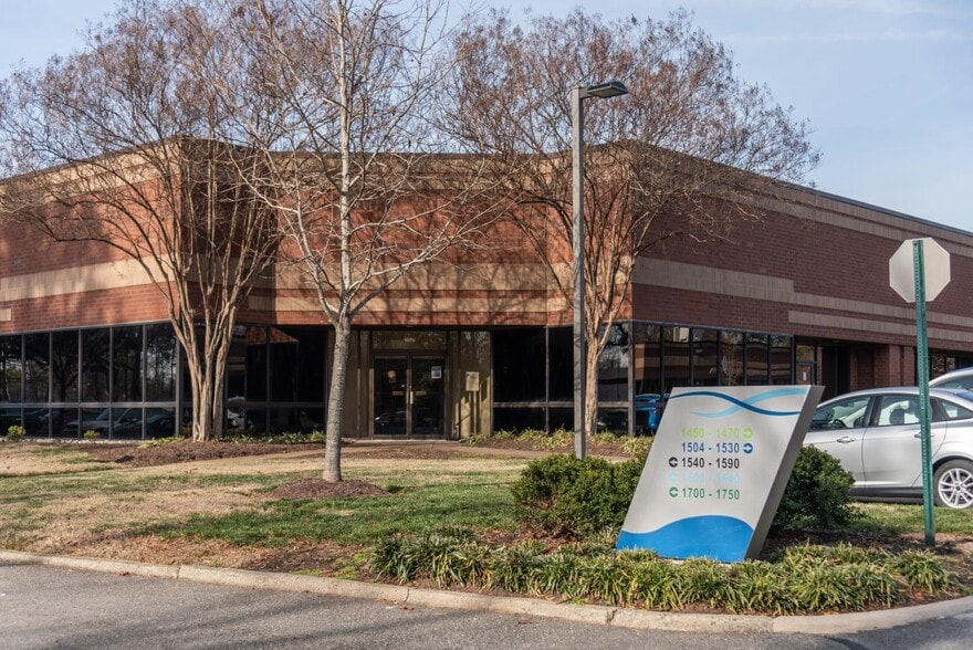 1450-1470 E Parham Rd, Richmond, VA à louer - Photo du bâtiment - Image 2 de 39