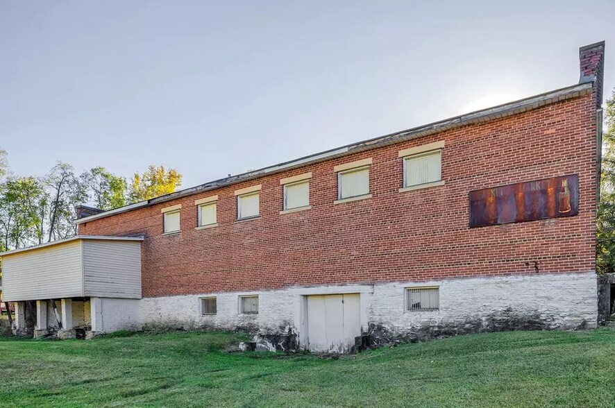 0 Depot St, Slickville, PA à vendre - Photo du bâtiment - Image 3 de 11