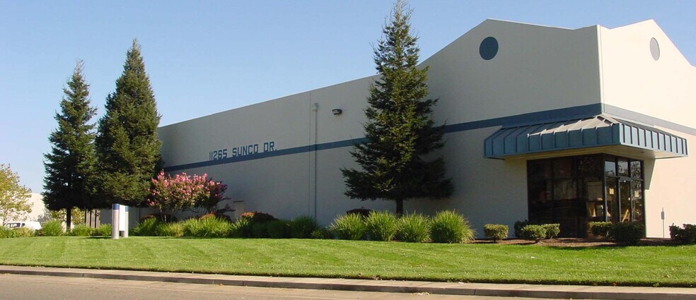 2700 Mercantile Dr, Rancho Cordova, CA à louer - Photo du bâtiment - Image 3 de 4