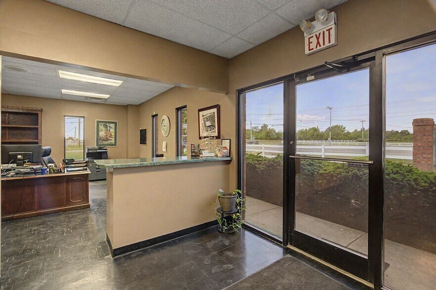 254 Commerce Ct, Hopkinsville, KY à vendre - Photo du bâtiment - Image 3 de 17