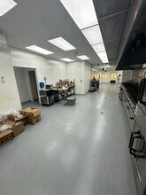 1022 Broadway, Bayonne, NJ for lease Interior Photo- Image 2 of 8