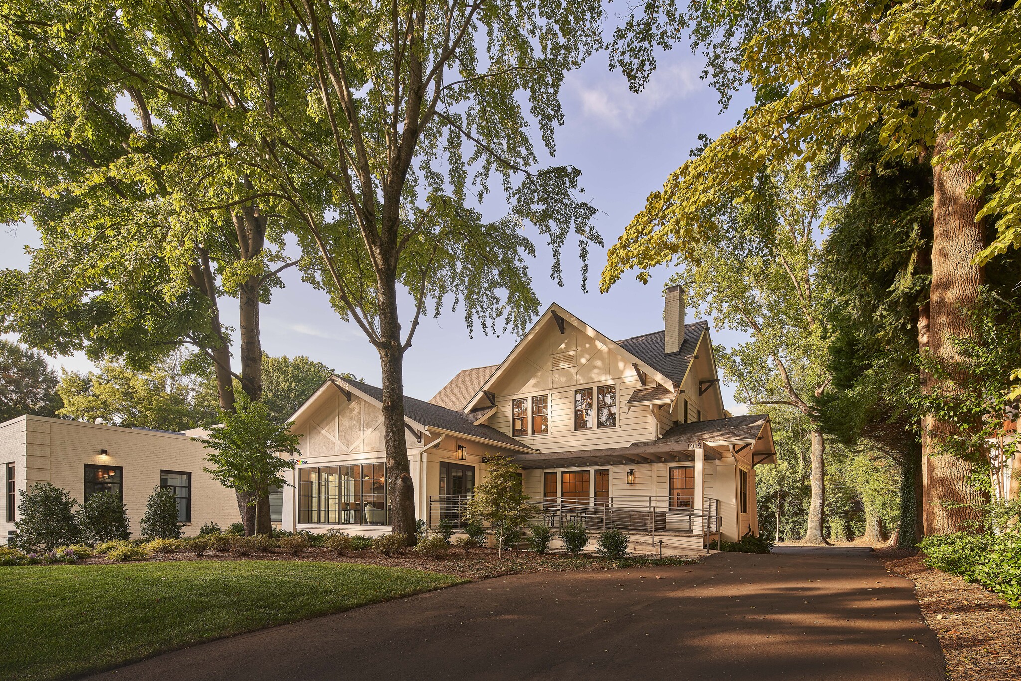 1015 East Blvd, Charlotte, NC for lease Primary Photo- Image 1 of 7