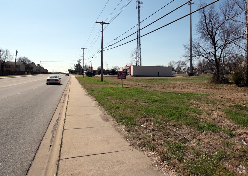 1008 N 1St St, Jacksonville, AR for sale - Primary Photo - Image 1 of 2