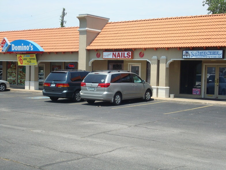 2200-2234 W Houston St, Broken Arrow, OK à louer - Photo du bâtiment - Image 3 de 9