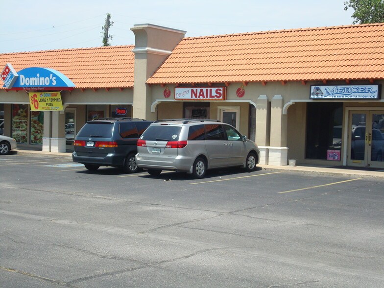 2200-2234 W Houston St, Broken Arrow, OK à louer - Photo du bâtiment - Image 3 de 9