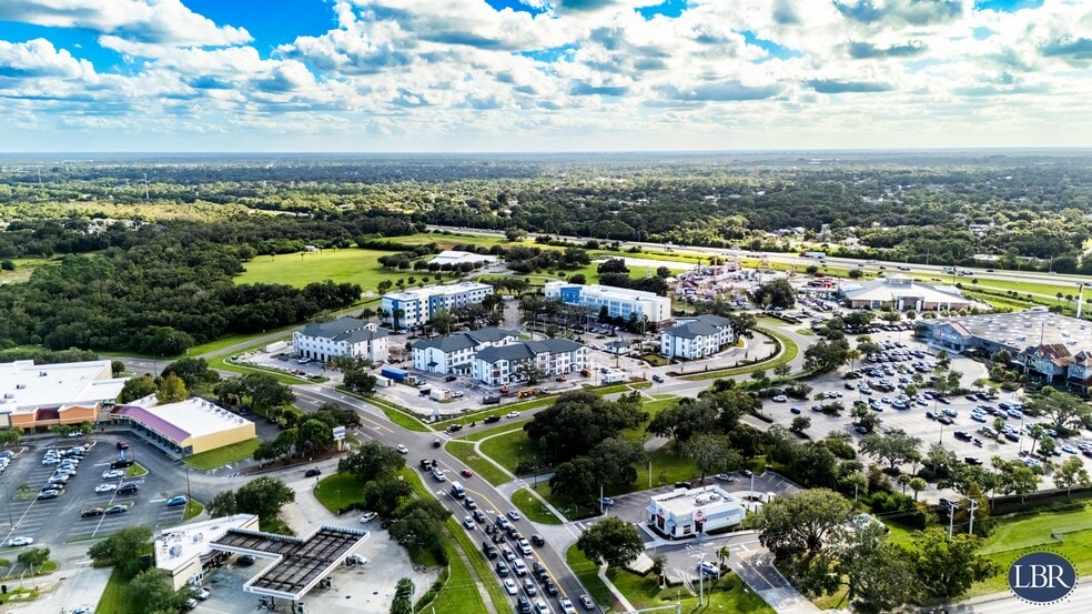 Sportsman Lane, Palm Bay, FL à louer - Photo du bâtiment - Image 3 de 4