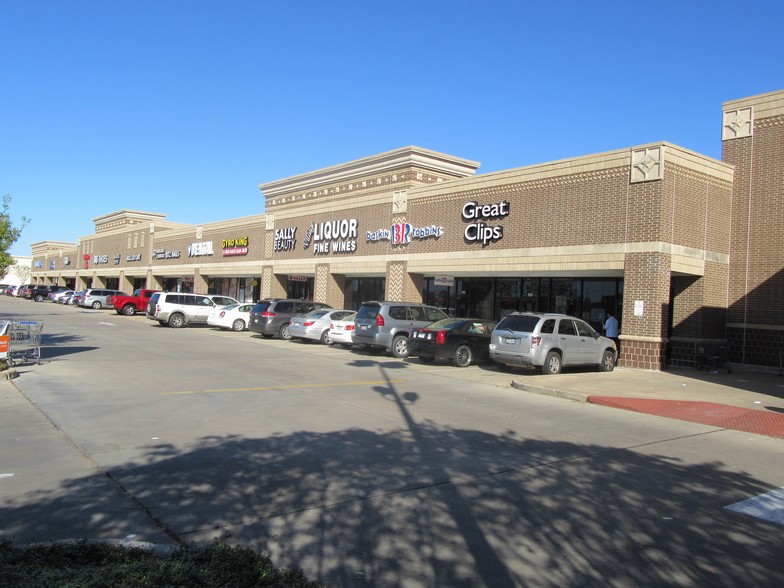 9203-9303 S Highway 6, Houston, TX for lease - Building Photo - Image 1 of 1