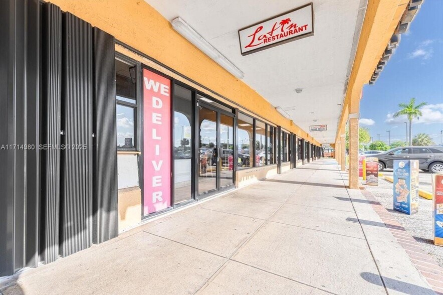 10720 W Flagler St, Miami, FL for lease - Building Photo - Image 3 of 26