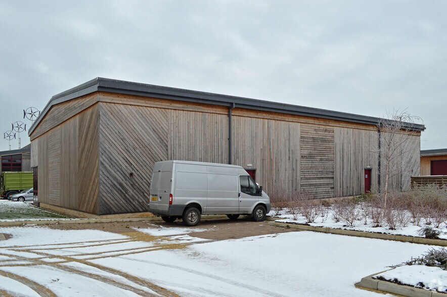 Wheatfield Way, Hinckley à louer - Photo du bâtiment - Image 2 de 3