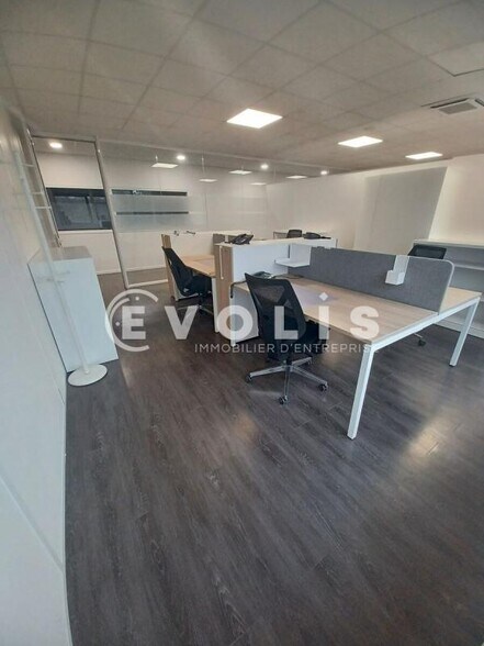Office in Collegien for lease - Interior Photo - Image 3 of 7