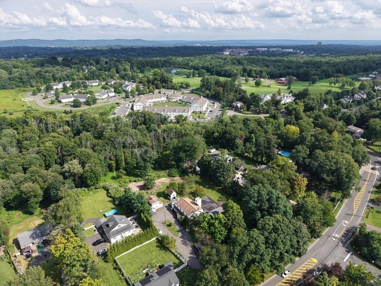 184 S Pascack Rd, Nanuet, NY for sale - Building Photo - Image 3 of 46