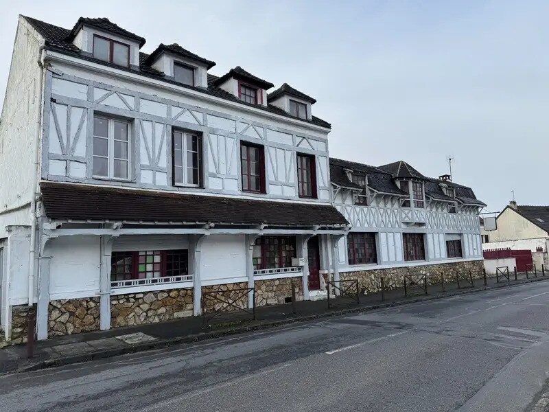 Retail in Émerainville for sale Building Photo- Image 1 of 3