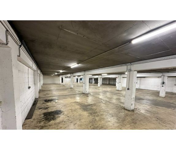 Industrial in Montrouge for lease - Building Photo - Image 2 of 6