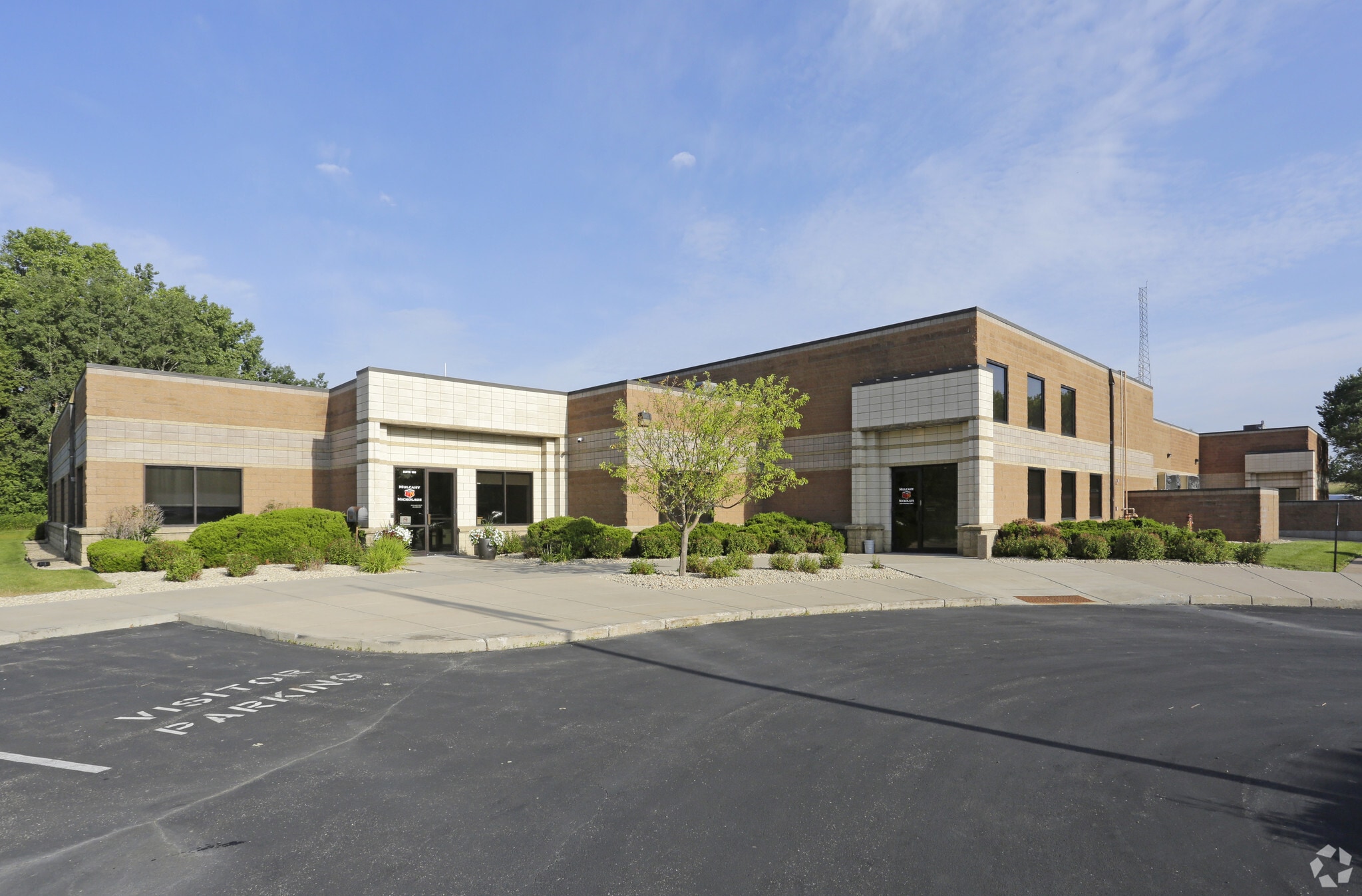 2980 N Granada Ln, Oakdale, MN for lease Primary Photo- Image 1 of 5