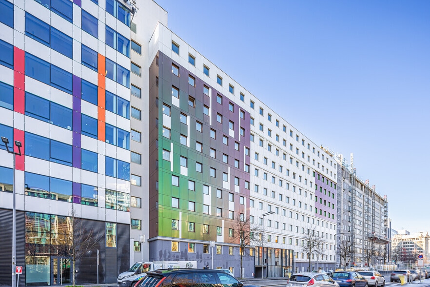 24 Boulevard De Pesaro, Nanterre à louer - Photo principale - Image 1 de 6