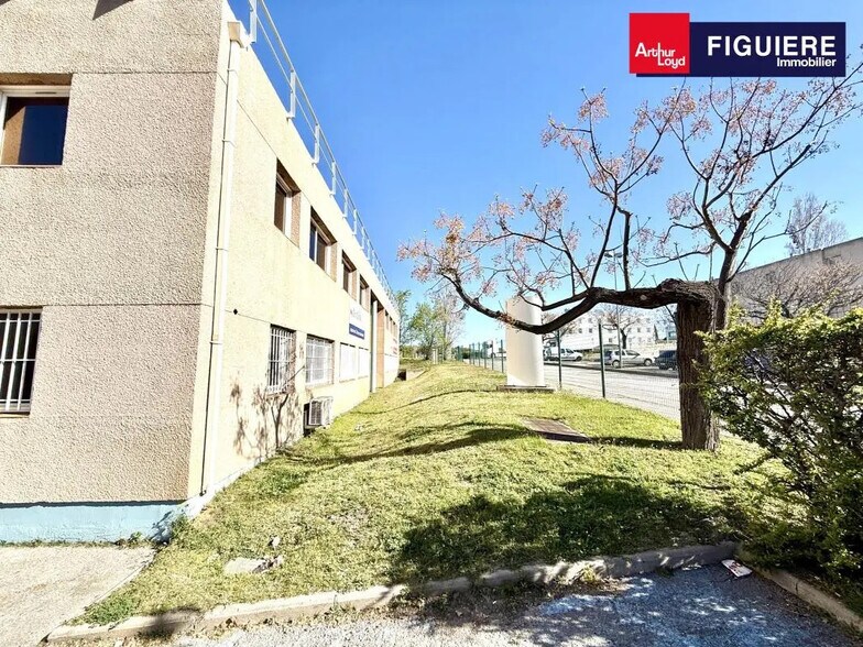 2 Voie D'Espagne, Vitrolles à louer - Photo du bâtiment - Image 2 de 14