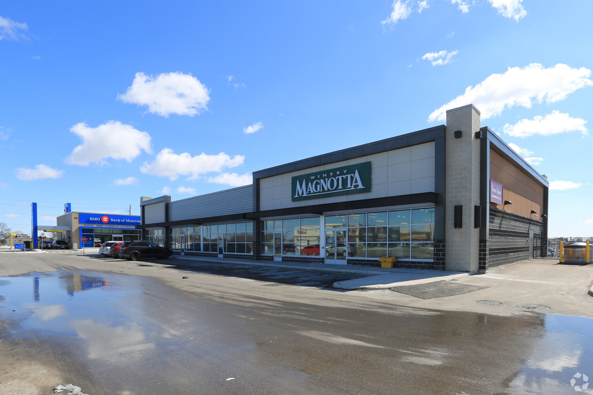 204 Ritson Rd N, Oshawa, ON for sale Primary Photo- Image 1 of 1