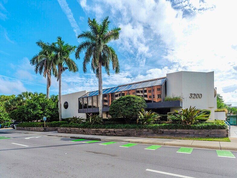 3200 NE 14th Street Cswy, Pompano Beach, FL à vendre - Photo du bâtiment - Image 2 de 23