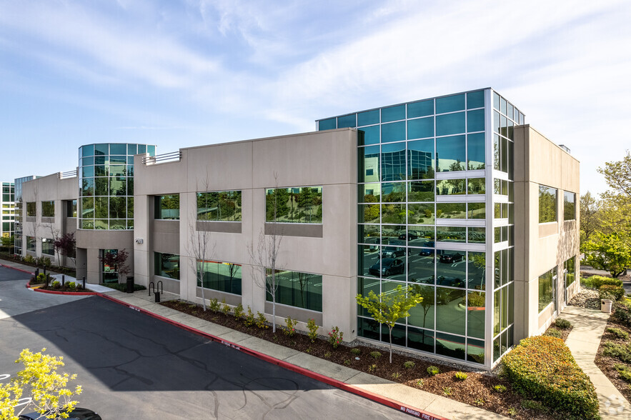 2241 Douglas Blvd, Roseville, CA for lease - Primary Photo - Image 1 of 4