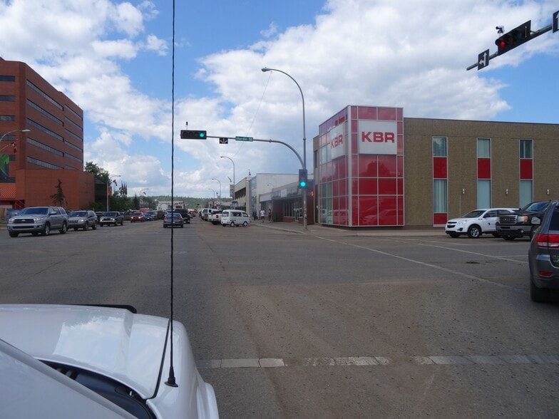 9902 Franklin Av, Fort McMurray, AB for lease - Building Photo - Image 3 of 5
