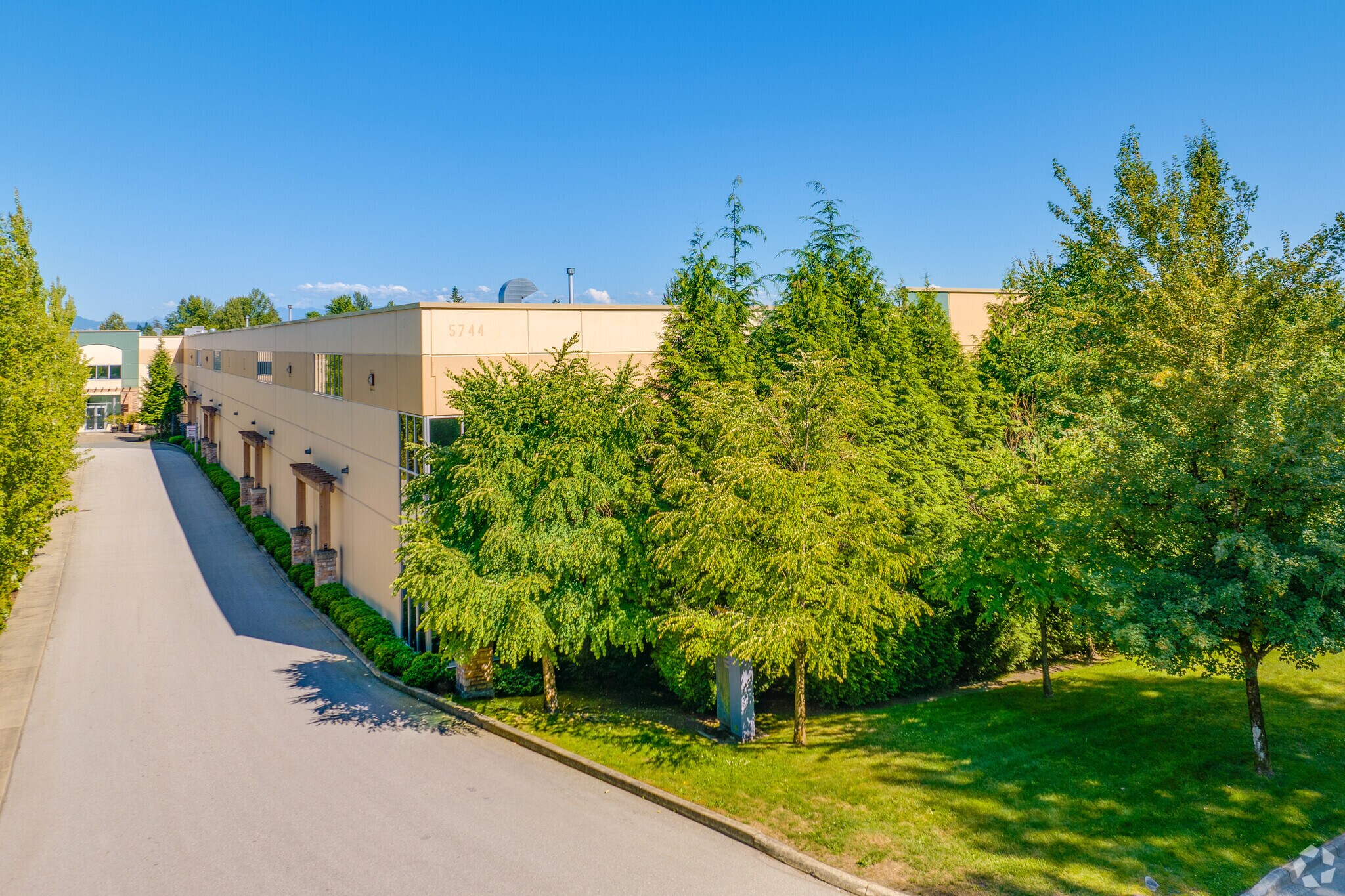 5744 268th St, Langley Twp, BC à vendre Photo du bâtiment- Image 1 de 8