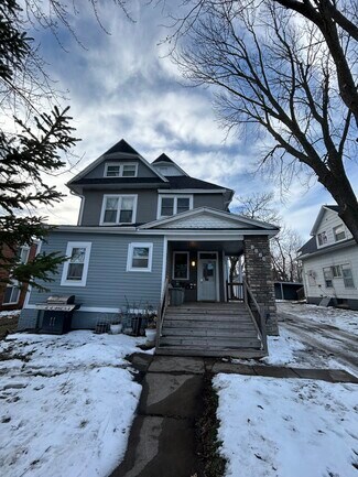 Plus de détails pour 1424 30th St, Des Moines, IA - Multi-résidentiel à vendre