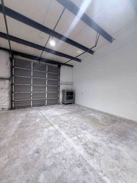 2802-2812 19th St SE, Salem, OR for lease - Building Photo - Image 3 of 4