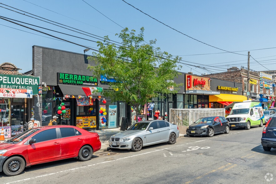 40-16 National St, Corona, NY for lease - Building Photo - Image 2 of 8