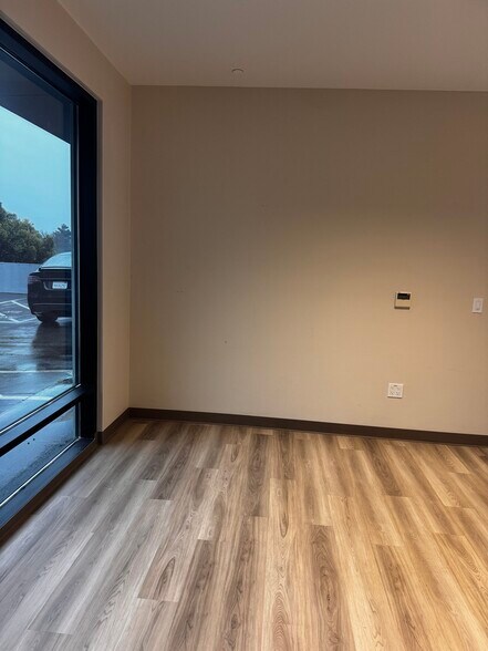 1655 Southgate Ave, Daly City, CA à louer - Photo du bâtiment - Image 2 de 12