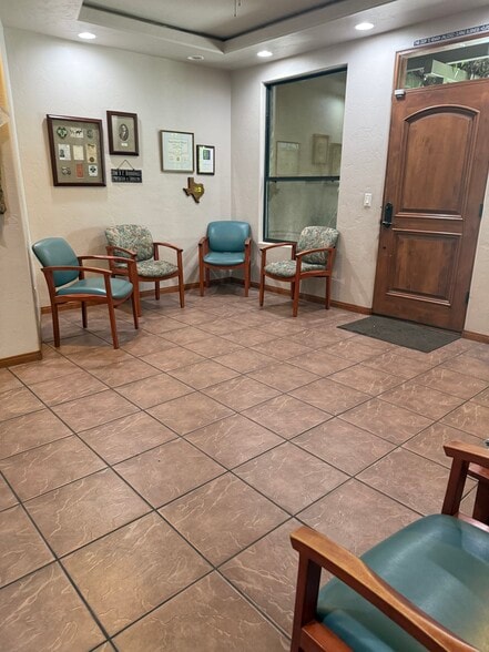 812 Valley St, Prescott, AZ for lease - Building Photo - Image 2 of 6