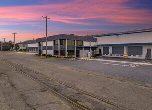 2400-2450 8th Ave S, Seattle, WA for lease Building Photo- Image 2 of 7