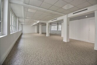 15 Rue Du Faubourg Montmartre, Paris for lease Interior Photo- Image 1 of 6