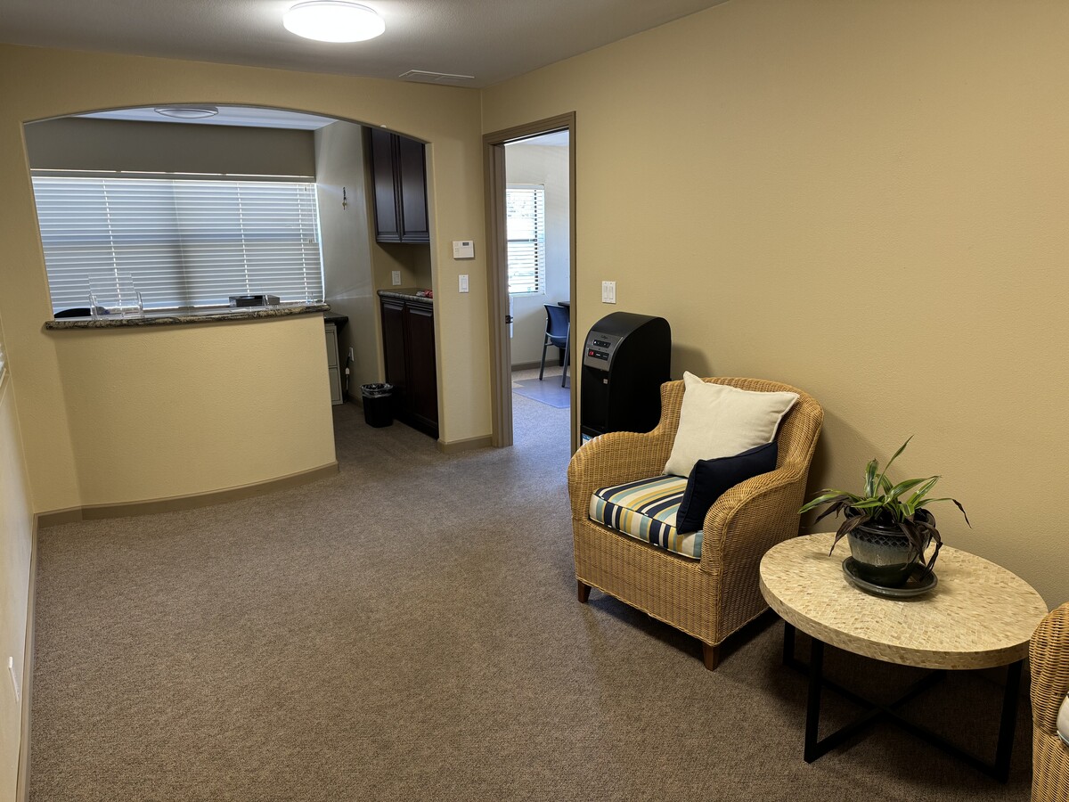 575 Price St, Pismo Beach, CA 93449 - Unit 208 - - Lobby - Image 1 of 5