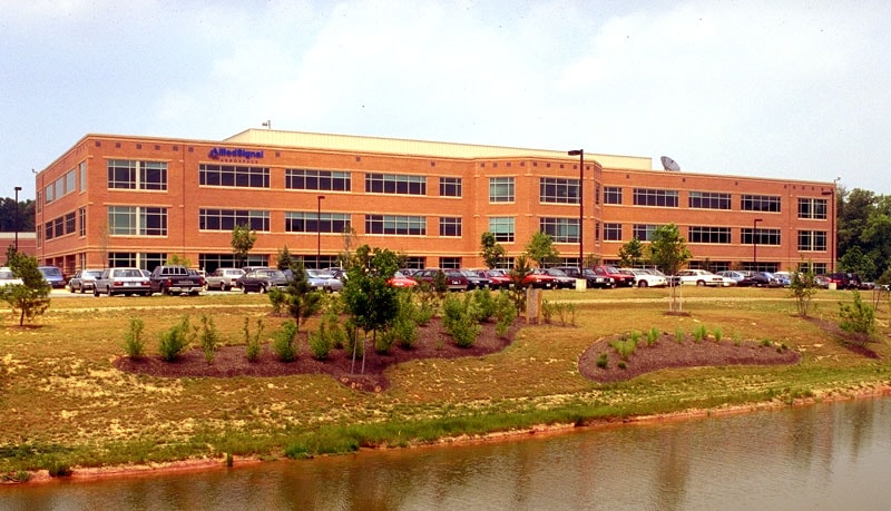 7515 Mission Dr, Seabrook, MD for lease - Building Photo - Image 2 of 9