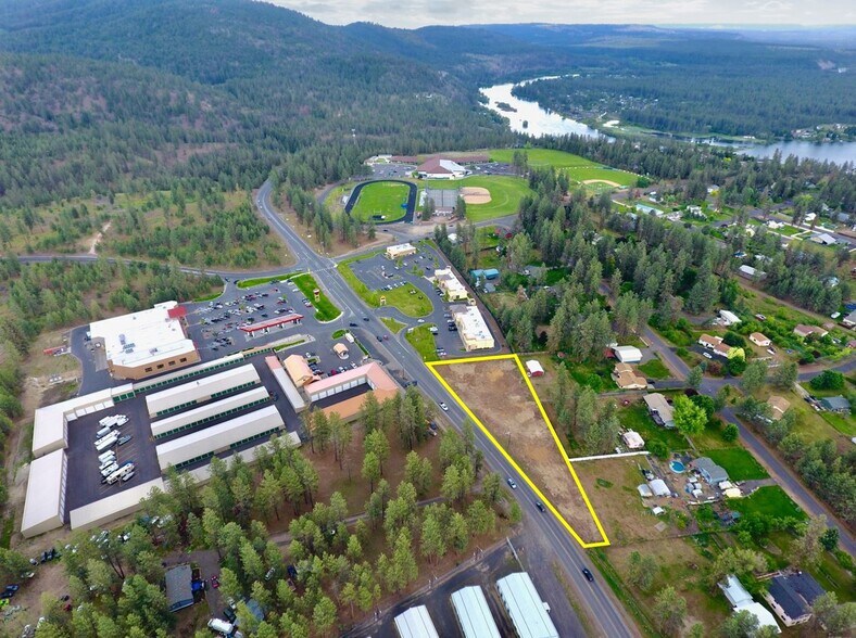 5912 Highway 291, Nine Mile Falls, WA à louer - Photo du bâtiment - Image 2 de 3