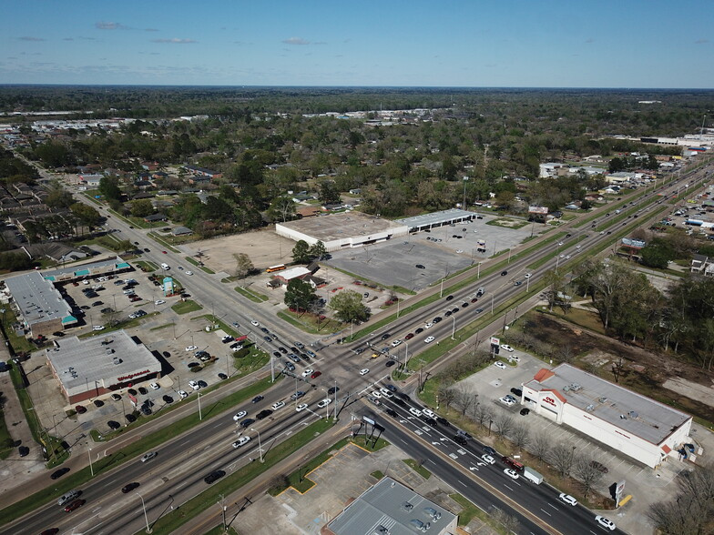 11311 Florida Blvd, Baton Rouge, LA à vendre - Photo du bâtiment - Image 2 de 6
