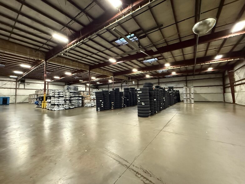 4401 N Elm St, Denton, TX for lease - Interior Photo - Image 2 of 3