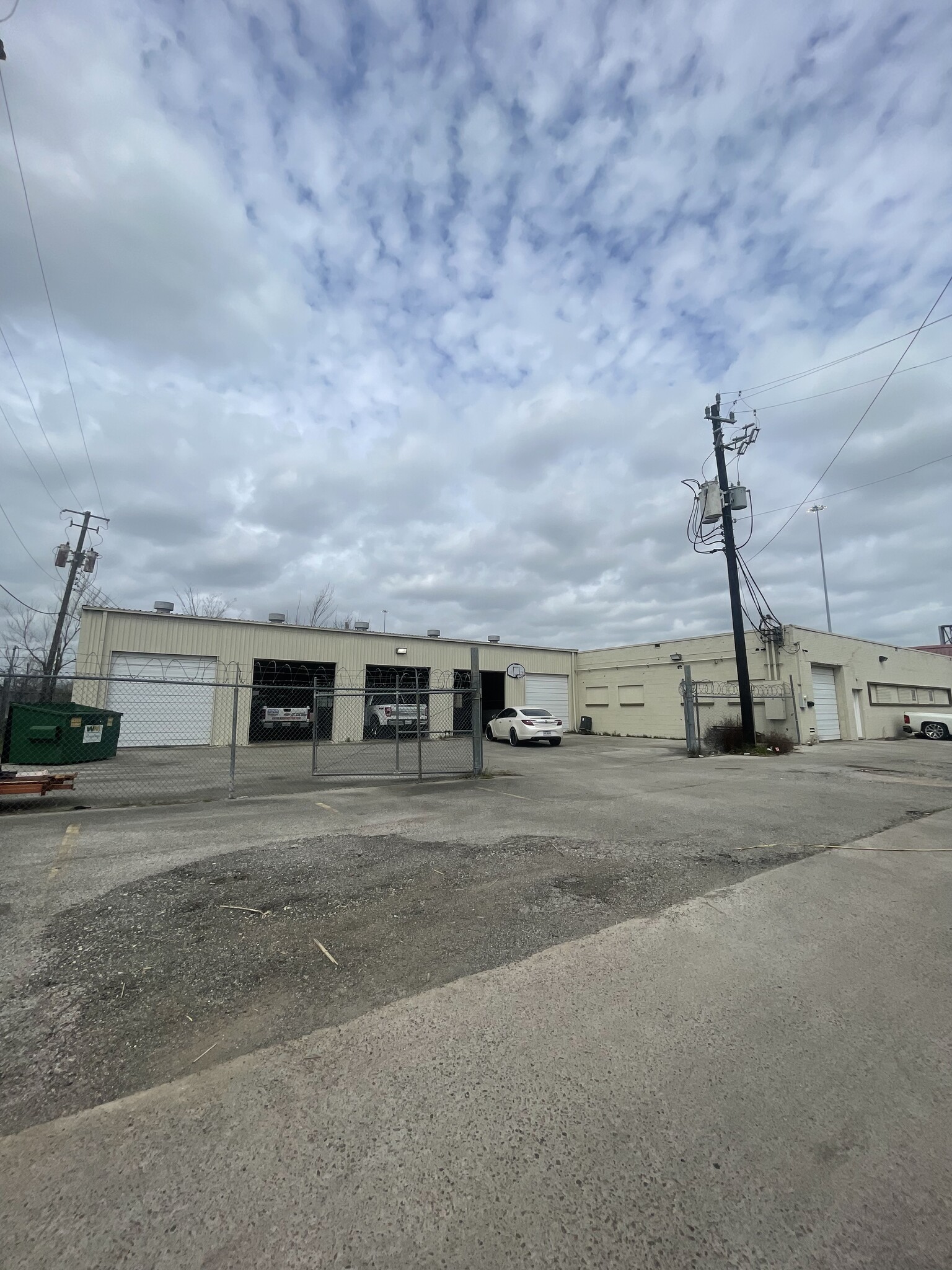 5440 Gulf Fwy, Houston, TX for lease Building Photo- Image 1 of 22