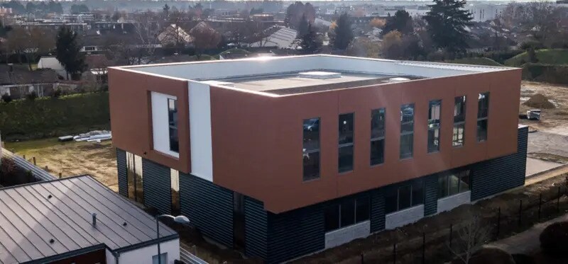Industrial in Bondoufle for sale Building Photo- Image 1 of 11