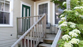 Plus de détails pour 19 Rodick St, Bar Harbor, ME - Vente au détail à vendre