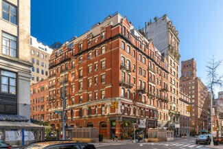 Plus de détails pour 71 University Pl, New York, NY - Commerce de détail à louer