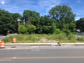 Plus de détails pour 50 Commercial St, Adams, MA - Terrain à vendre