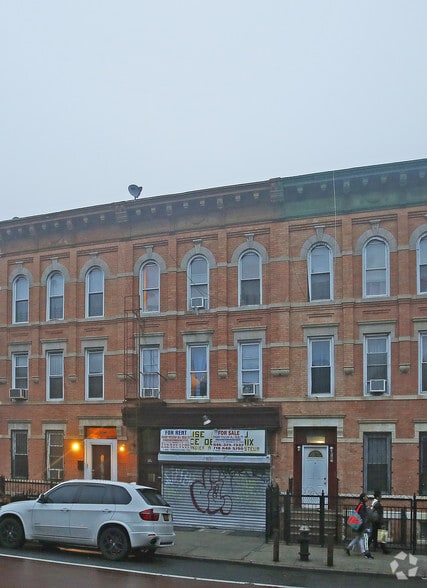 1151 Rogers Ave, Brooklyn, NY for sale - Primary Photo - Image 2 of 18